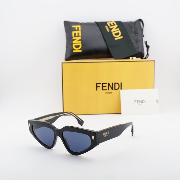 Fendi FE40163U 01V Cat Eye Sunglasses - Black/Blue